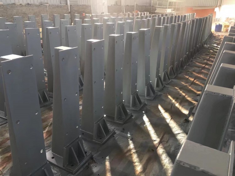 護(hù)欄立柱，橋梁護(hù)欄支架